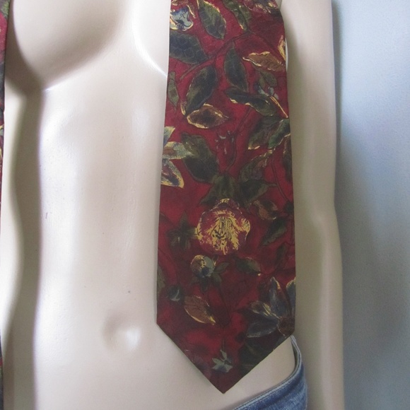 Ungaro Men's Silk Tie - Picture 2 of 5